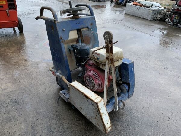 UNRESERVED Honda Petrol Pedestrian Road Saw