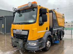 UNRESERVED 2018 DAF LF 230 Schmidt Street King 660 Sweeper