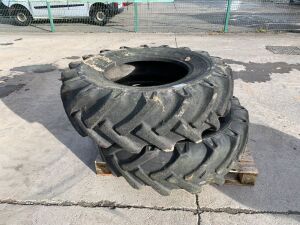 UNRESERVED 2 x 80x34 Tractor Tyres