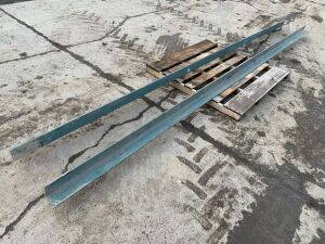 UNRESERVED 2 x Metal Beams