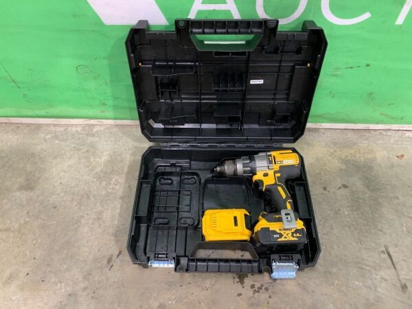 UNRESERVED Dewalt 18V Cordless Drill Kit