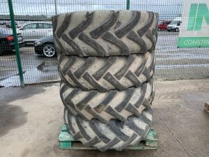 UNRESERVED 4 x Tracmaster Tyres (15.5-80-24)