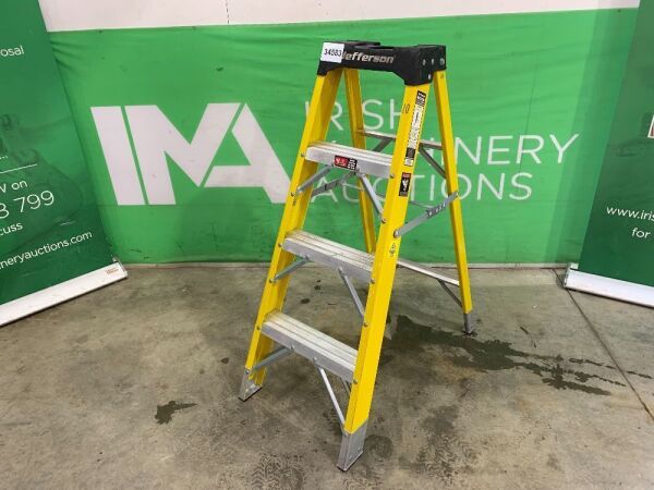 UNRESERVED Jefferson Fiberglass Step Ladder