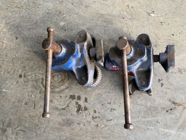 UNRESERVED 2 x Irwan Record Flooring Clamps