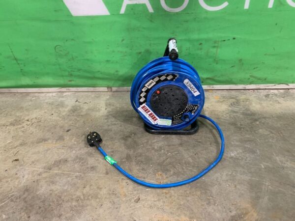 Extension Lead (240V)