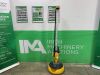 UNRESERVED LED 110V Work Light c/w Base