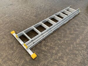 UNRESERVED 3 Stage 12FT Extendable Ladder