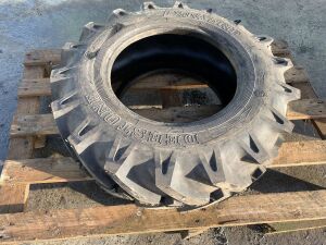 UNRESERVED Deestone 10/75 15.3 Tyre
