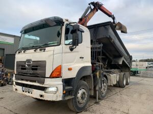 2011 HINO 700 8x4 Grab Truck c/w Epsilon E120 Extendable Crane & Grab Bucket