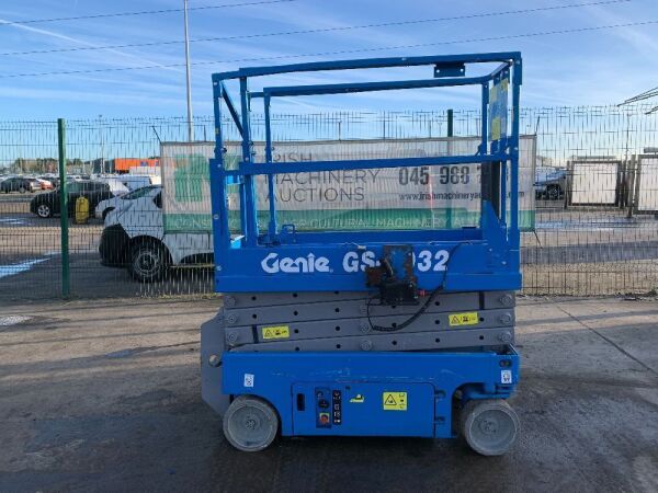 UNRESERVED Genie GS-1932 19FTT Electric Scissors Lift