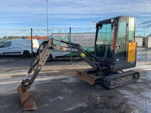 2019 Volvo EC18E 1.8T Excavator c/w Bucket