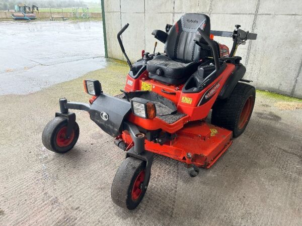 UNRESERVED 2020 Kubota ZD1211R Zero Turn Hydrostatic Mower