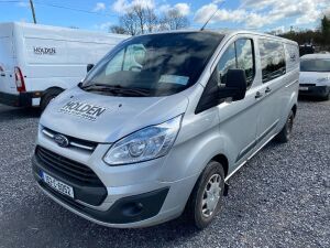 UNRESERVED 2015 Ford Transit Custom 290L Crew Cab