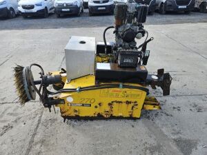 UNRESERVED Multi Sweep 270 Forklift/Teleporter Sweeper c/w Engine