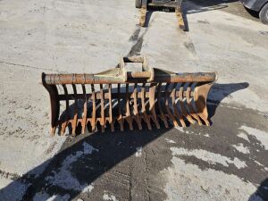 UNRESERVED 5FT Riddle Bucket To Suit 8T Excavator