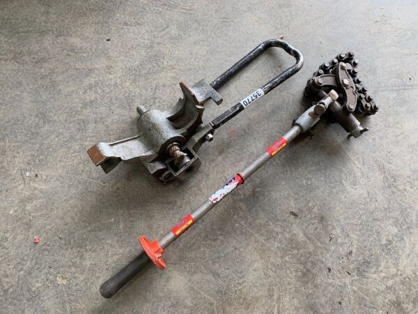 UNRESERVED Ridgid 916 Roll Groover & Ridgid Soil Pipe Cutter