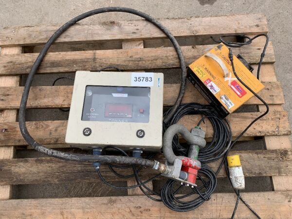UNRESERVED Electric Hoist & Battery Charger