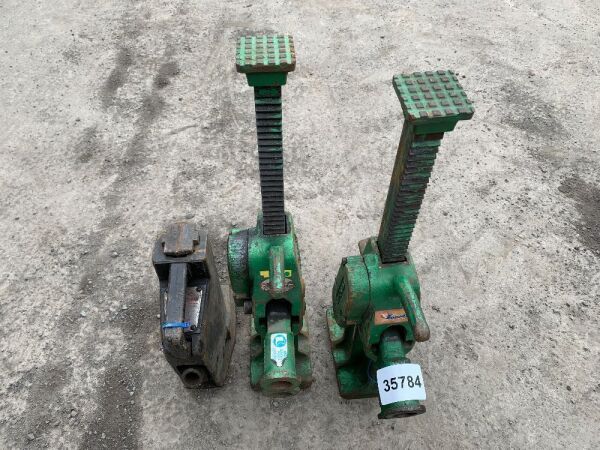 UNRESERVED 2 x Dorvic 5T Ratchet Toe Jacks & Magnaclaw 5T Toe Jack