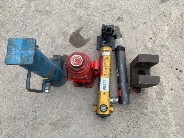 UNRESERVED Selection Of Jacks