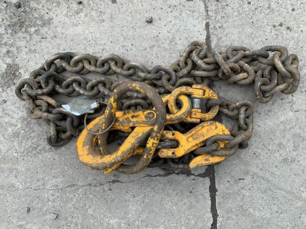 UNRESERVED Yellow Lifting Chain