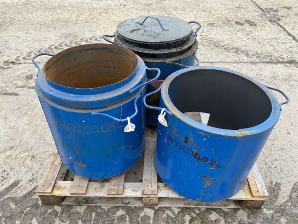 UNRESERVED 3 x Tar Pots