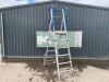 UNRESERVED Clow Aluminium Extendable Podium Ladder - 3