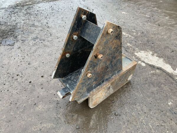 Excavator Attachment Plate (65mm Pins)