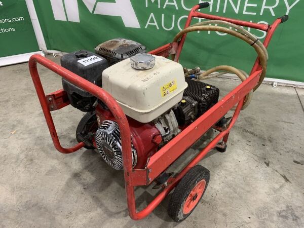 UNRESERVED 2016 Honda GX390 13HP Petrol Portable Power Washer