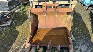 UNRESERVED Excavator Bucket