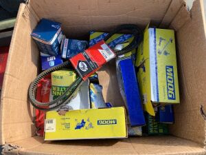 Box Of Oil Filters, Belts & Chassis Parts - Service Kits