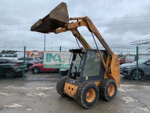 Case 430 Skidsteer Loader c/w Bucket