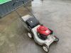 UNRESERVED Honda Petrol Lawnmower - 3