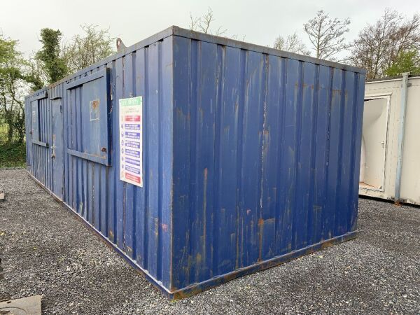 UNRESERVED 30Ft x 10Ft Ani Vandal Cabin