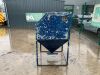 UNRESERVED Sandblasting Cabinet c/w Accessories - 3