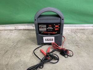 Neilsen 12A Battery Charger