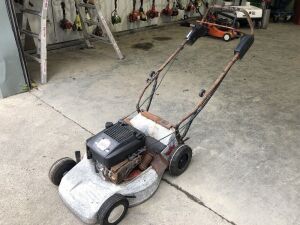 UNRESERVED Amerigo Vespucci 20" Powerdrive Lawnmower