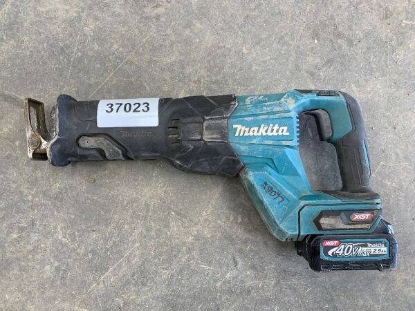 Makita Cordless 40V Sabre Saw