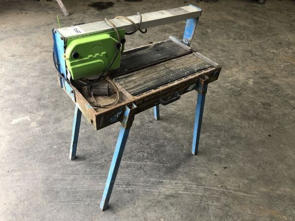 UNRESERVED 2009 Tile Saw