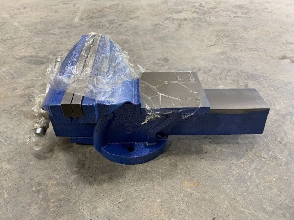 UNUSED 200MM Bench Vice