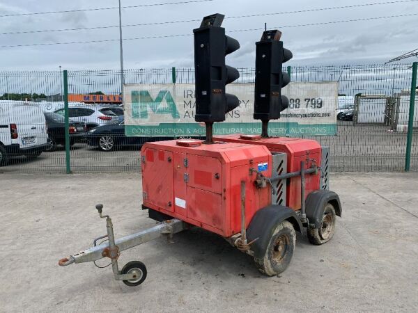 PIKE XL Multiphase Fast Tow Traffic Lights c/w Kubota Engine