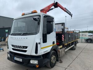 UNRESERVED 2015 Iveco Eurocargo 120EL19 4x2 Dopside c/w Fassi F85 Extedable Crane & Remote Control