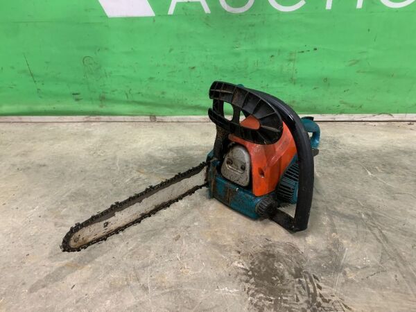 UNRESERVED Makita Chainsaw