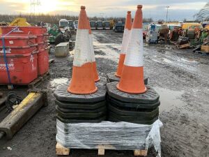 UNRESERVED Approx 44x Traffic Cones