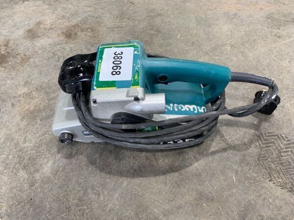 Makita 4" Belt Sander