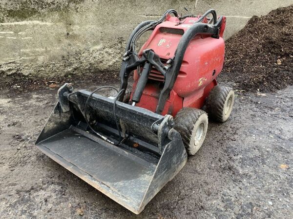 2005 Dingo K9-4-Y-II Mini Skid Steer Loader