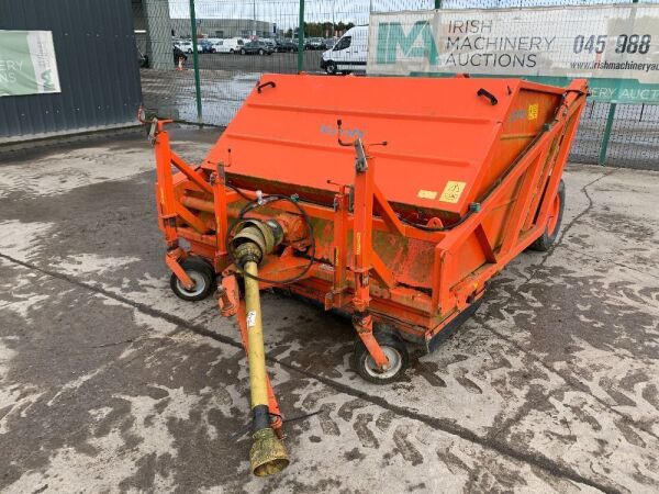 UNRESERVED Kubota TCS180 Trailed Debris & Leaf Sweeper