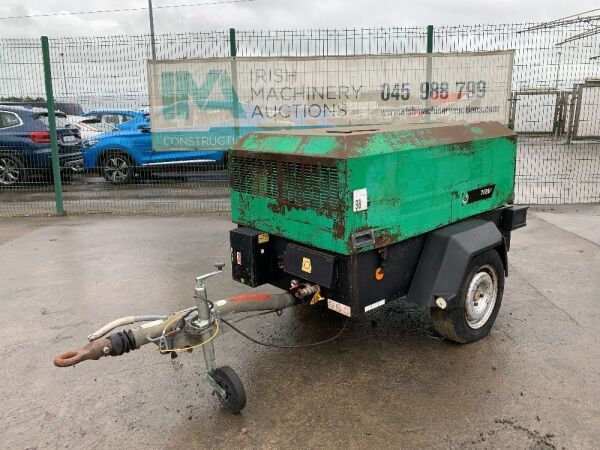 2006 Ingersoll-Rand 726E Fast Tow Diesel Air Compressor/Generator