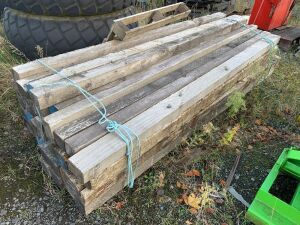 UNRESERVED Pallet Of Posts