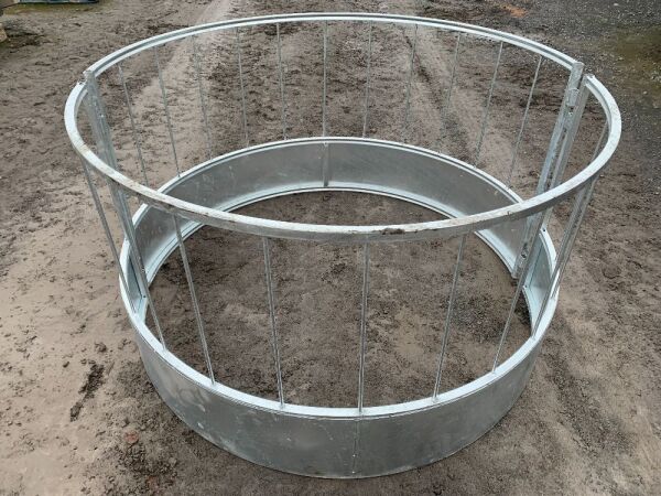 NEW/UNUSED Round Sheep Feeder