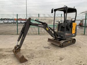 2018 Volvo EC15D Mini Excavator c/w Bucket